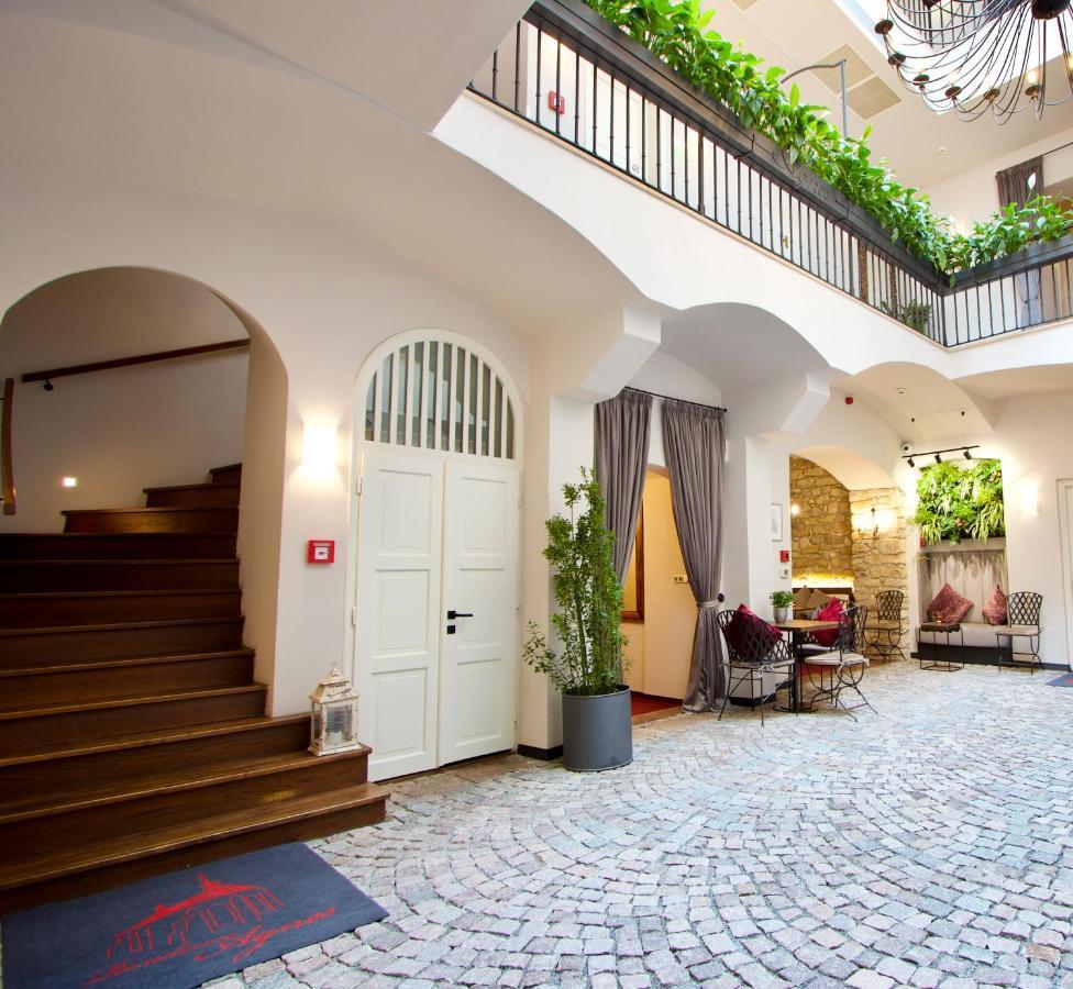 Hotel Residence Agnes Praha Bagian luar foto