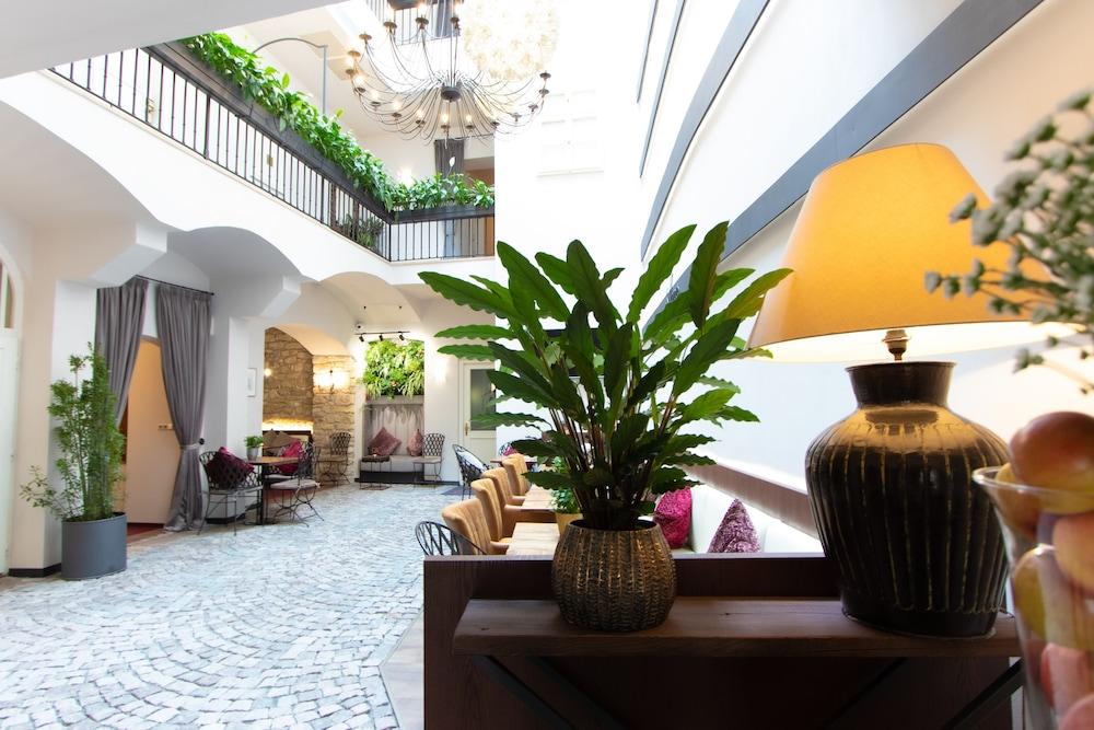 Hotel Residence Agnes Praha Bagian luar foto