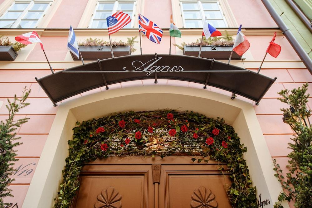 Hotel Residence Agnes Praha Bagian luar foto
