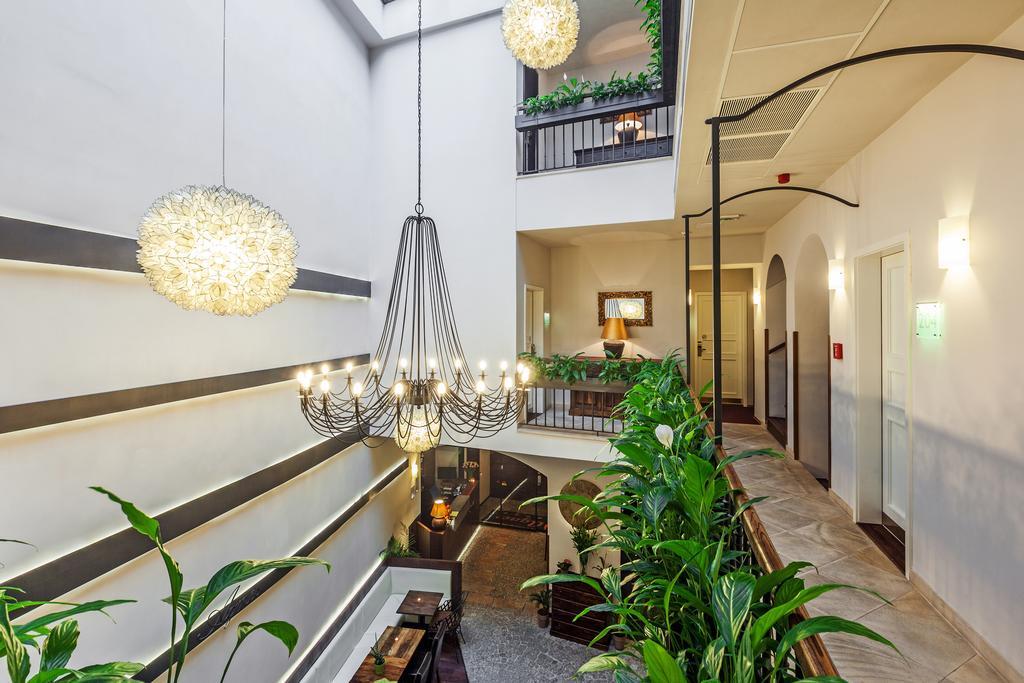 Hotel Residence Agnes Praha Bagian luar foto