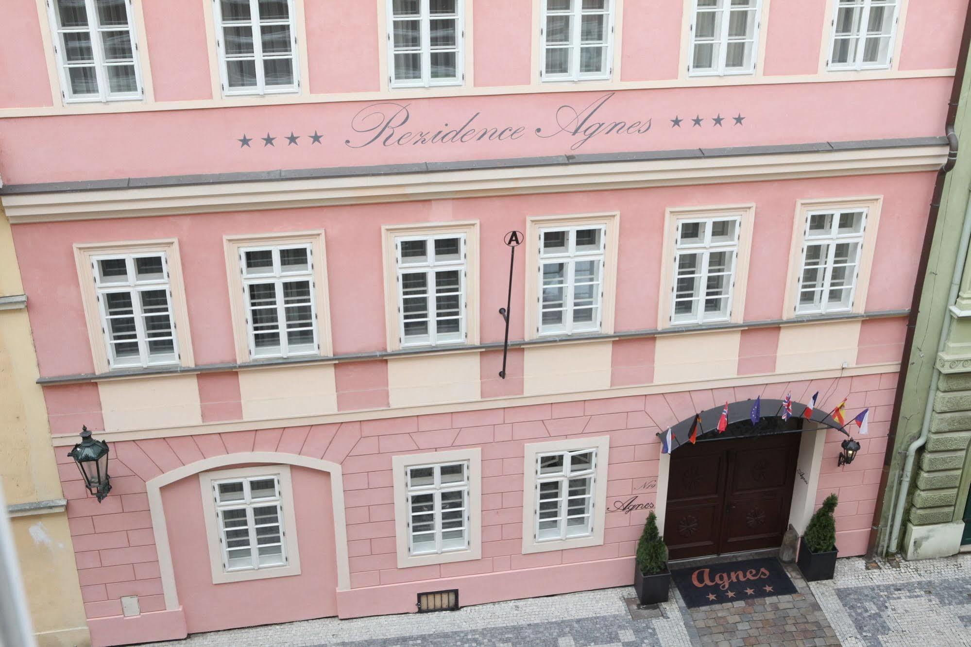 Hotel Residence Agnes Praha Bagian luar foto